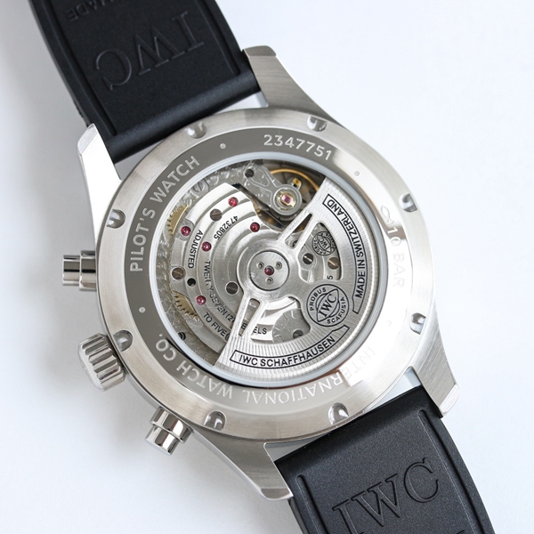 アイ・ダブリュー・シー着用イメージ